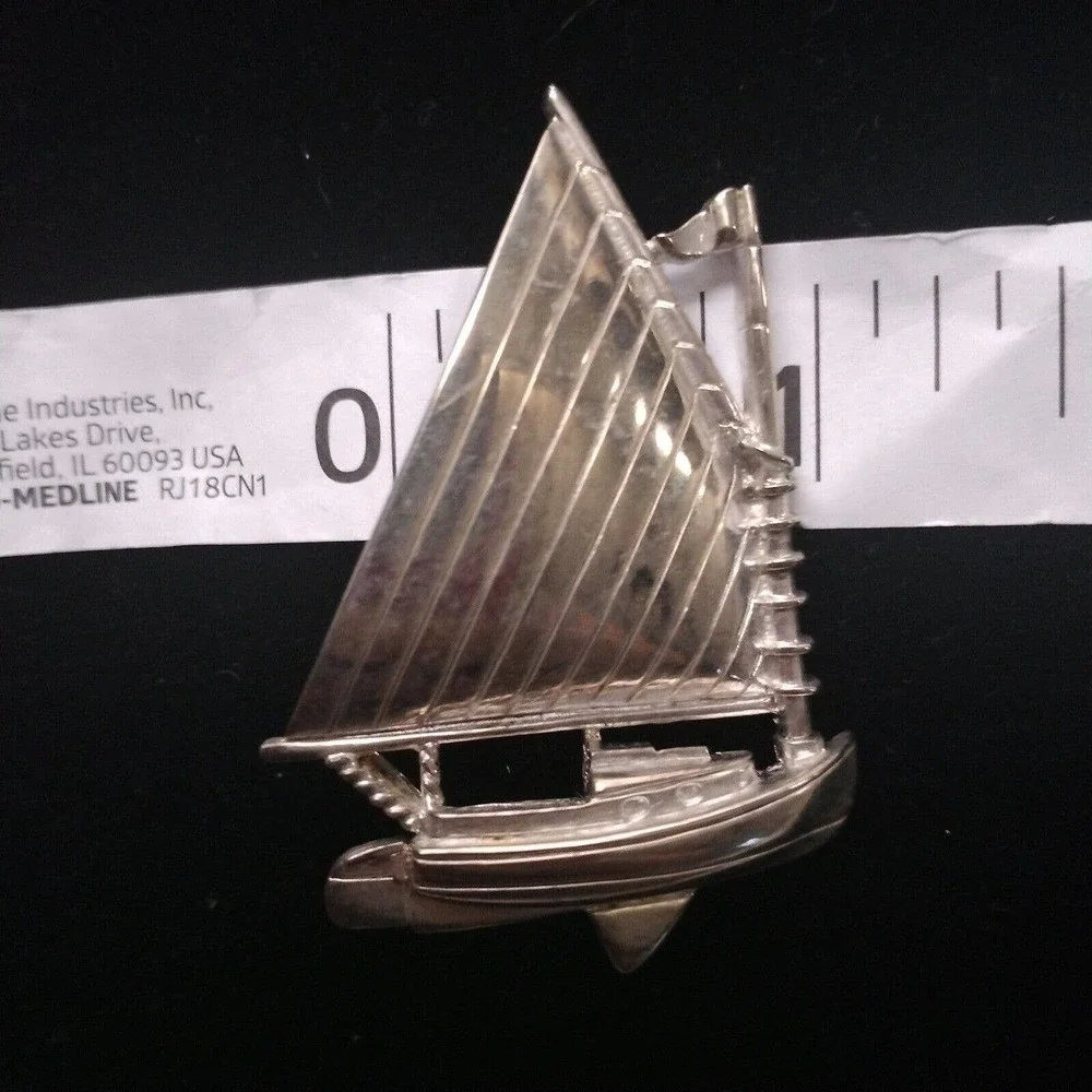 Vintage Ship‎ Brooch Pin Silver Tone Sail Boat Unique Ocean